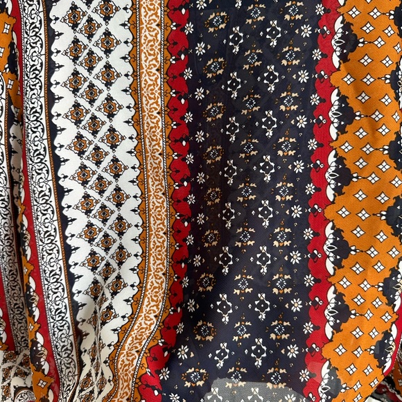 It’s Me Pattern Blouse (S) - Picture 5 of 5